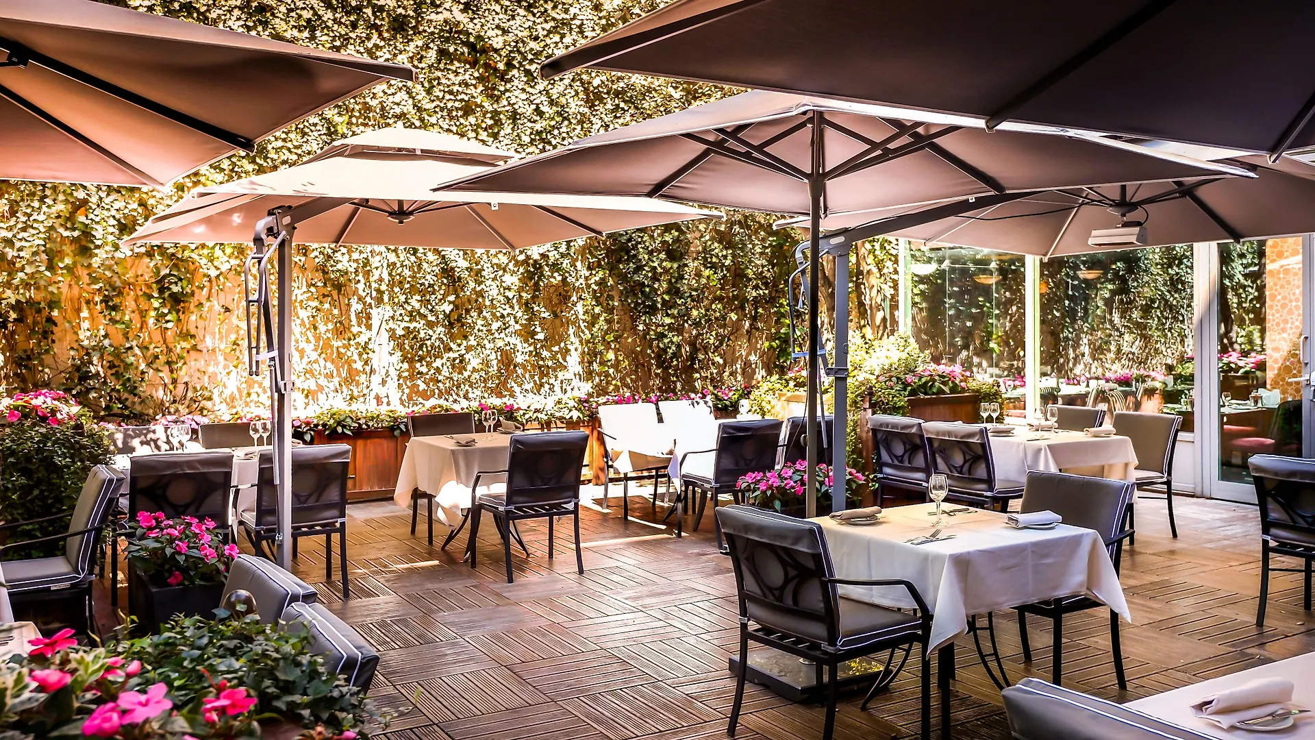 Du Collectionneur Hotel 5*