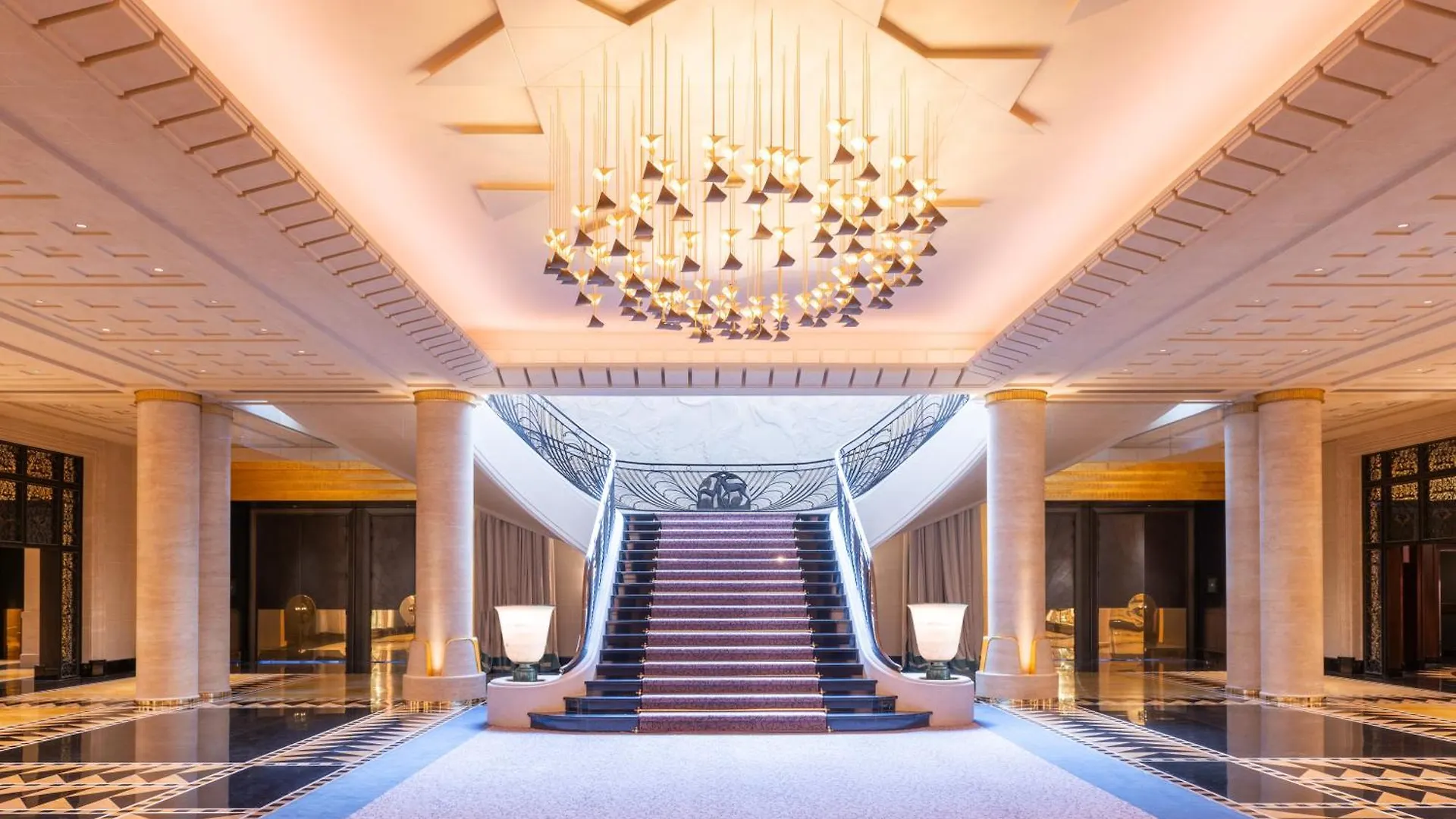 מלון L'hotel Du Collectionneur