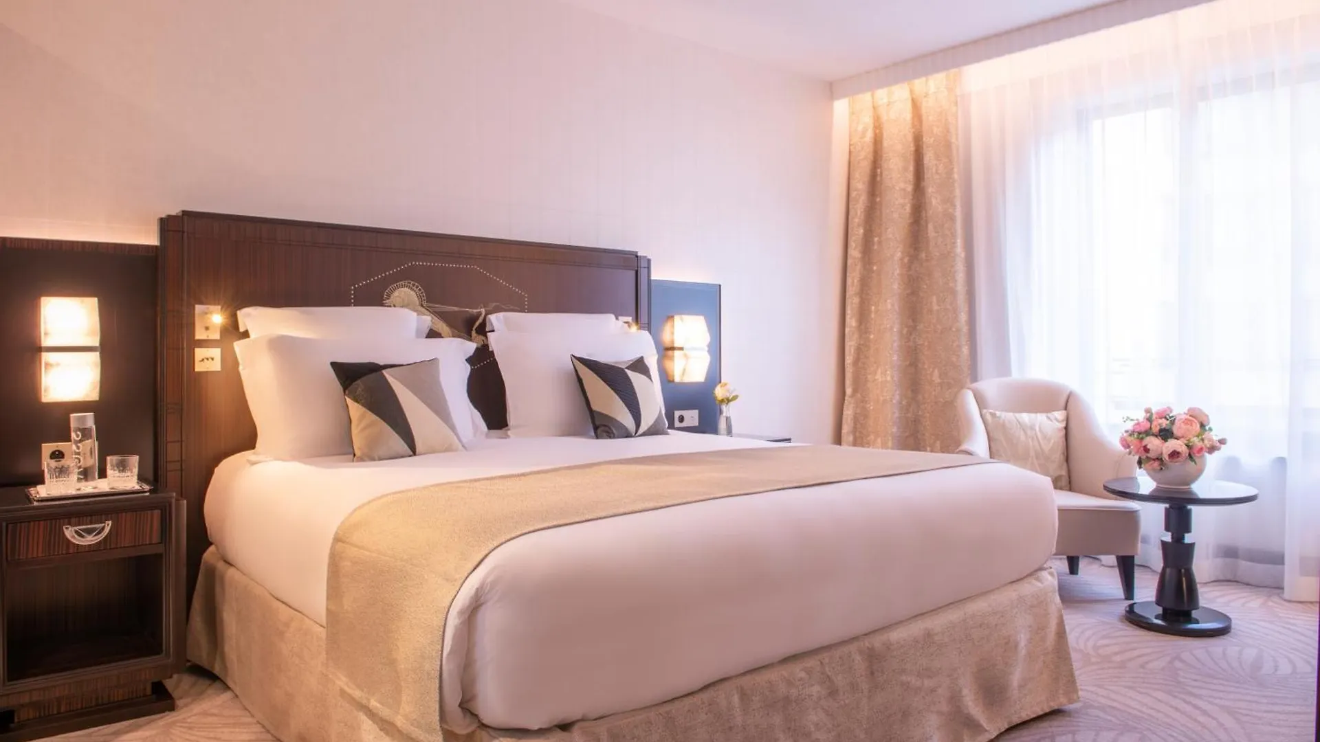 L'hotel Du Collectionneur מלון 5*