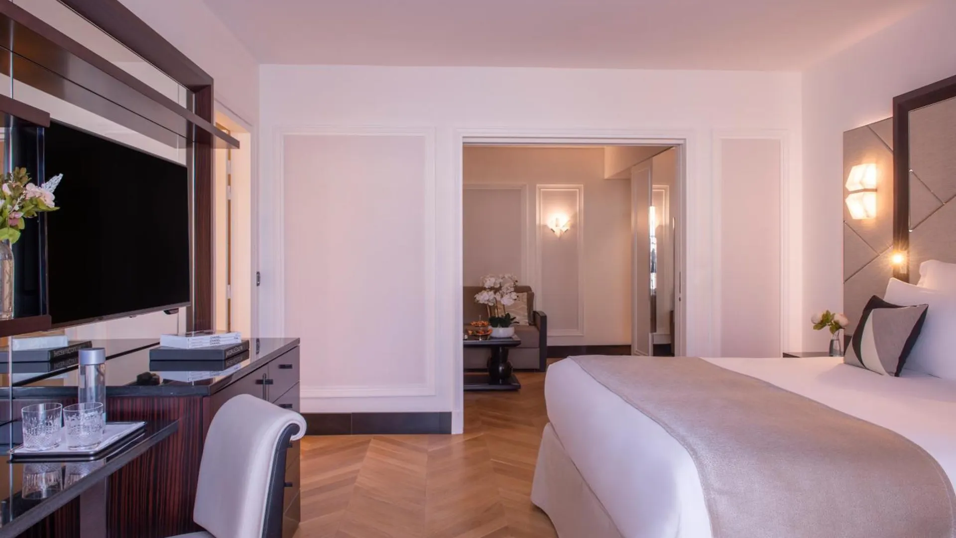 L'hotel Du Collectionneur פריז