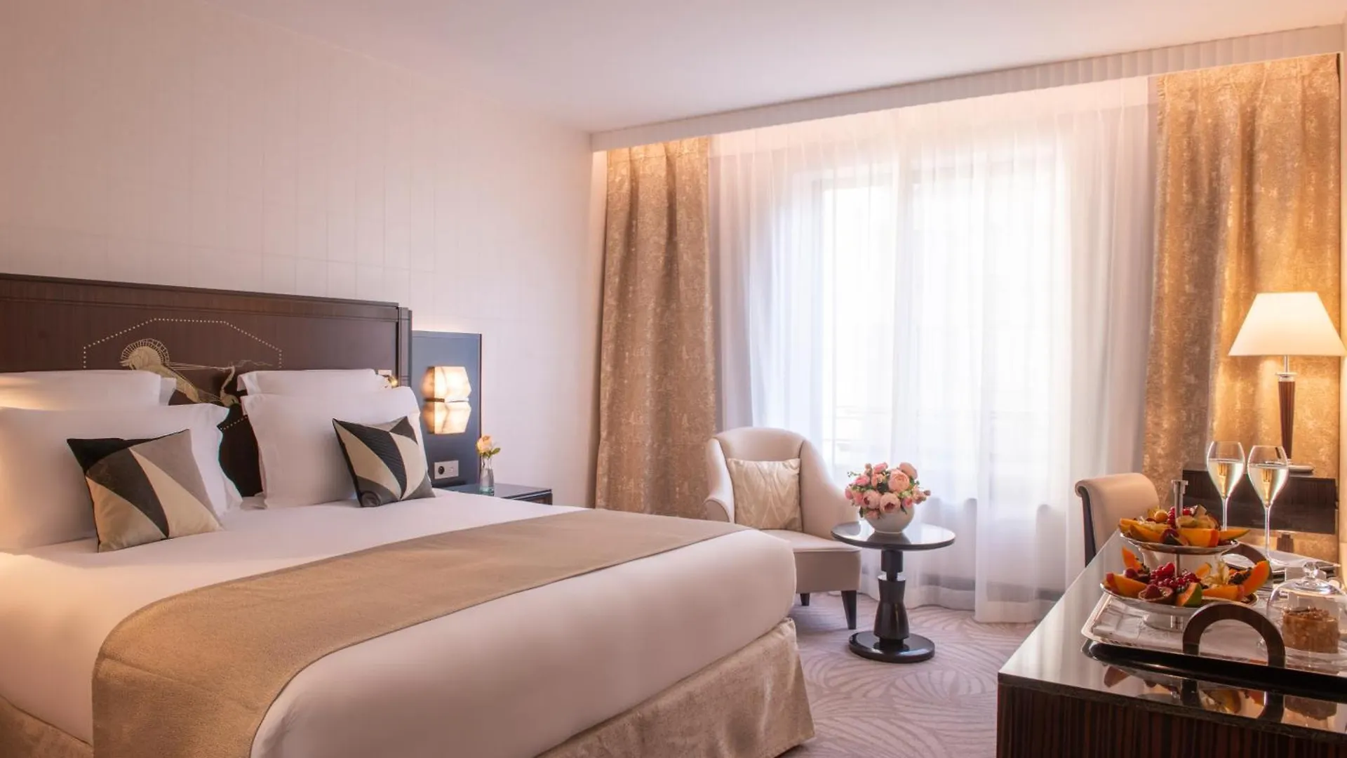 Du Collectionneur Hotel