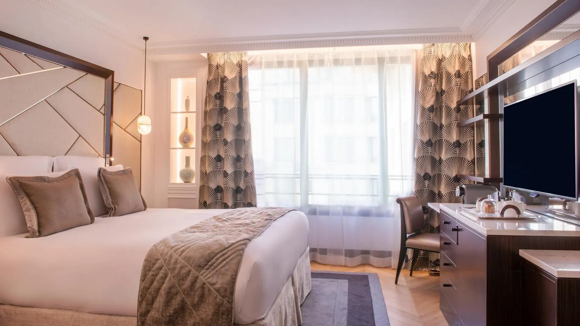 L'hotel Du Collectionneur מלון 5*